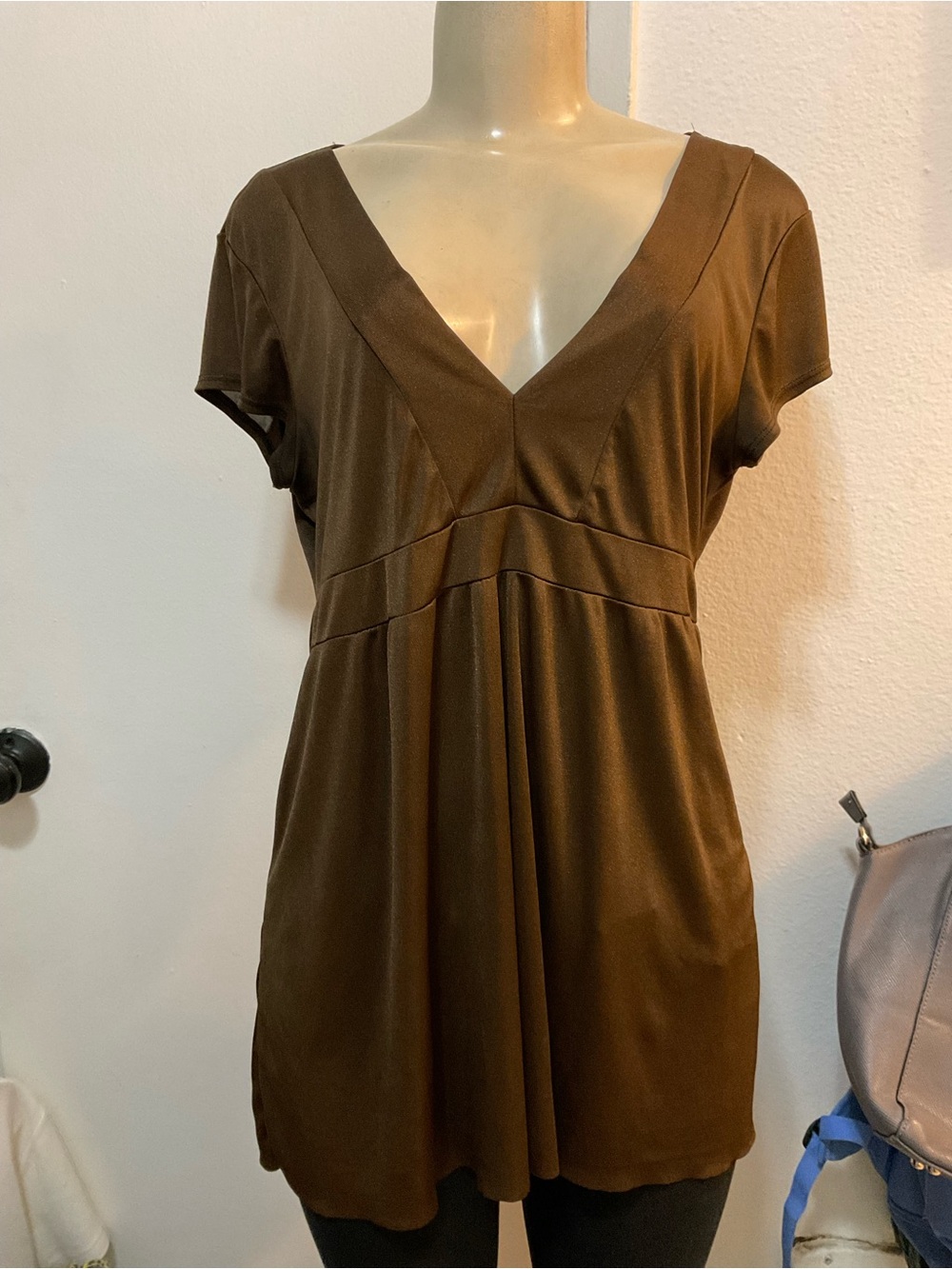 Fleur de Lis women’s y2k V-Neck Short Sleeve Brown Top